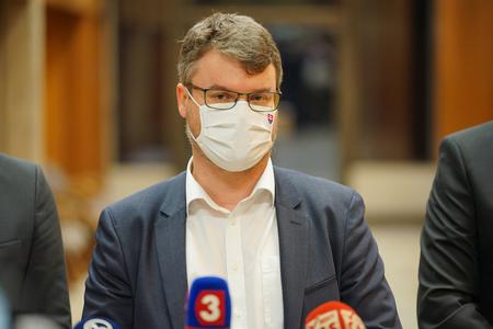 Gov't promised transparency, deputy PM now proposes to curb it