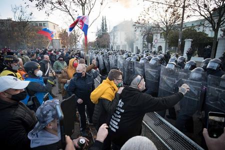 Street protests as Slovakia marks the Velvet Revolution anniversary
