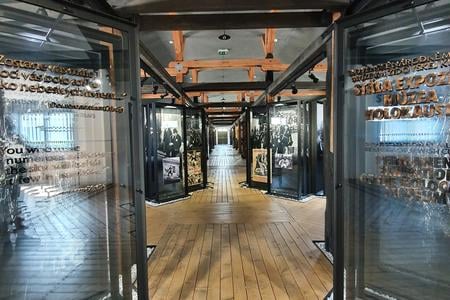 Hard labour and threat of deportations. A museum shows the struggles of Slovak Jews
