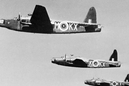 Remains of five Czechoslovak pilots found in Netherlands last year will be buried in the country.