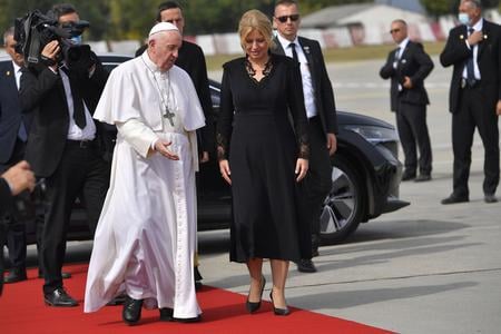 Pope Francis and President Zuzana Čaputová at the airport.