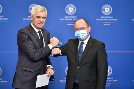 Foreign Affairs Minister Ivan Korčok and his Romanian counterpart Bogdan Aurescu during the visit in Bucharest