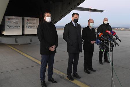 Russian and European media report on Slovakia's purchase of Sputnik V