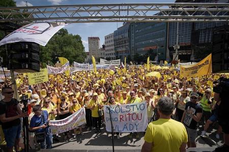 Teachers protesting in Bratislava, June 2022.