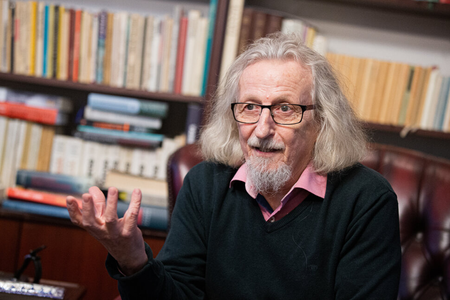 Psychiatrist Péter Hunčík criticises non-transparency in Orbán's subsidies. 