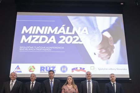 The social partners announced the new minimum wage for 2023 at a joint press conference.