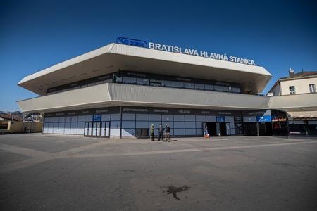 New bus station is open, but Bratislava still far from a new train station