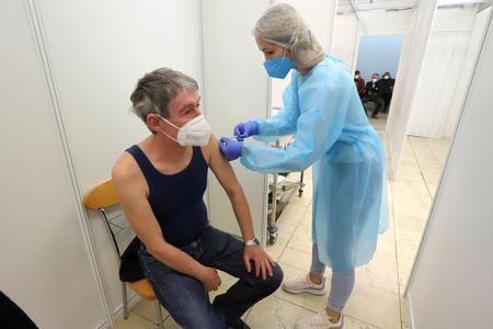 Slovakia could start vaccinating 40+ age group in May