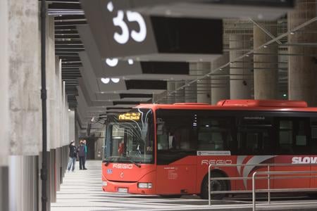 Nivy bus station shrinks as retail space expands.