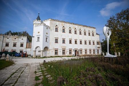 Moravany manor house