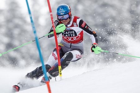 Vlhová wins the Large Crystal Globe in downhill skiing