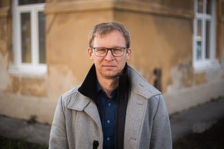 Psychiatrist and psychotherapist Daniel Ralaus.