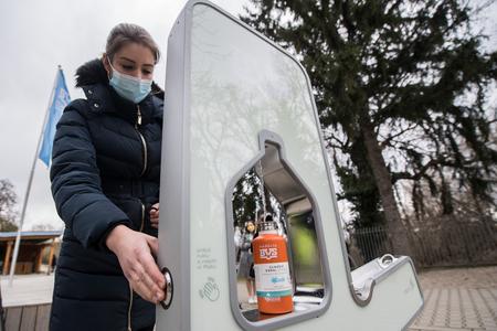 New contactless drinking fountain installed in Bratislava