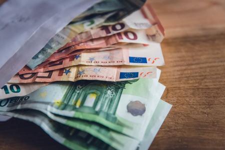 Slovaks tend to approach corruption and the topic of the state of justice with considerable pessimism, a new survey suggests.