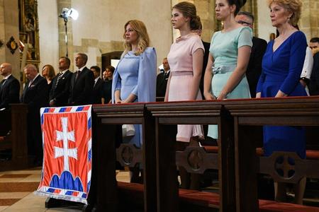 Archive photo: President Čaputová (left) and her two daughters, inauguration June 2019