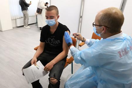 Slovakia does not recognise US certificate of vaccination, though Czechia does