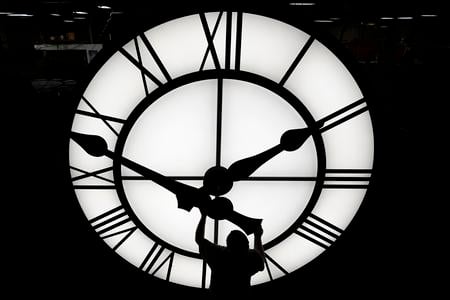 Time will change again. Pandemic delays the scrapping of seasonal clock change