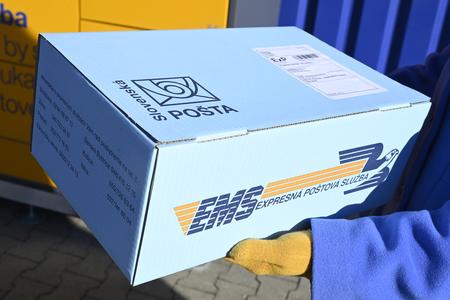 Slovenská Pošta asks customers to not send Christmas parcels and letters to their loved ones at the last minute.