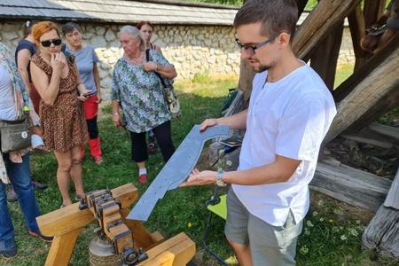 Róbert Slíž casts bells using traditional medieval technology.