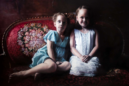 Chloe & Emma by Barbora Kysilková.
