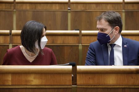 Justice Minister Mária Kolíková (Za Ľudí) and Finance Minister Igor Matovič (OĽaNO) during the opposition-initiated parliamentary session on ousting Kolíková as minister. 
