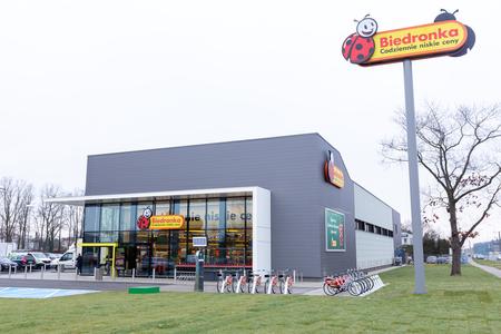 Another chain of grocery shops will enter the Slovak market. Biedronka is a popular Polish brand.