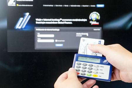 Three banks will offer instant payments next year