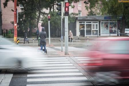 A new amendment want to introduce a better protection for pedestrians. However, a similar proposal in the Czech Republic resulted in more deaths on the road.