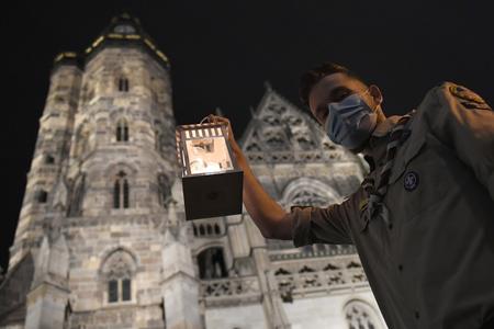 The flame Peace Light from Bethlehem arrives in Košice on December 20, 2020