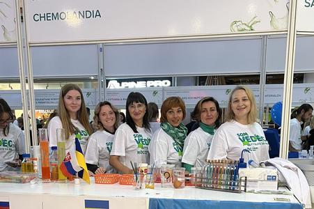 Inna Melnyk (third from left), and her colleagues V. Kyshkarova (Voznesensk, Mykolaiv region), O. Porodko (Lviv), N. Chechitko (Bucha, Kyiv Region), H. Yankovych (Uzhgorod), and O. Semeshko (Kherson).