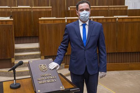 Proposals to ban abortions return to parliament