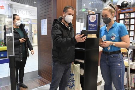 UPDATED: Booster dose opens way to vast benefits. These are Slovakia's measures against Omicron (Q & A)