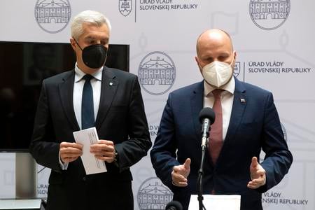 Slovak-US defence pact encounters fierce resistance