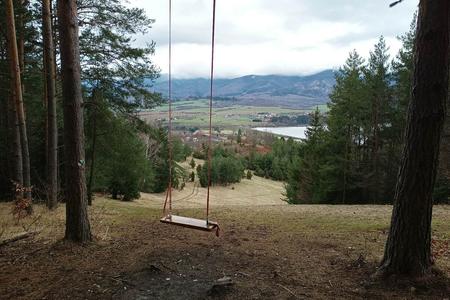 Tourists can enjoy the view of Malá Fatra from a swing