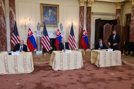 Slovakia and US sign Defence Cooperation Agreement