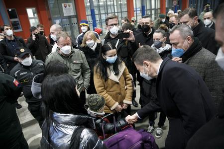 PM Eduard Heger at the border crossing from Ukraine on February 25, 2022.