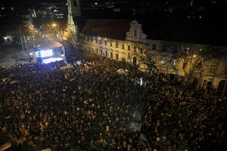Zelensky to protesting crowds: Don't be silent and support Ukraine as much as you can