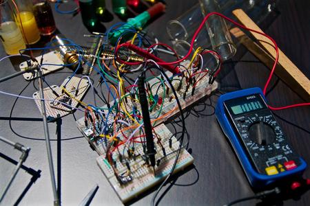 Slovak secondary school students win gold at international physics competition