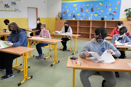 Glossary: Teachers call for more freedom at schools