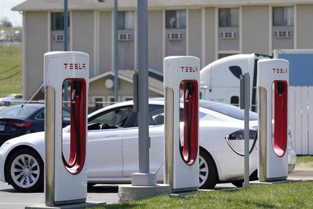 Tesla has reduced the prices of its cars so much that its electric Models 3 and Y with basic equipment are comparable to electric models from carmakers Škoda, Volkswagen, and Kia.