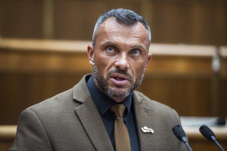 Miroslav Suja.