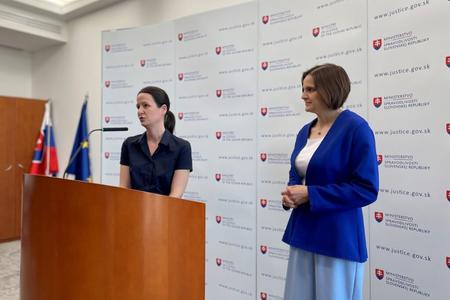 Zuzana Števulová (left) and Justice Minister Mária Kolíková (right) at a press conference on May 9, 2022.