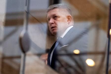 Prime Minister Robert Fico (Smer).