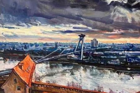 With easel and brushes, Ukrainian painter finds inspiration in mediaeval Bratislava streets