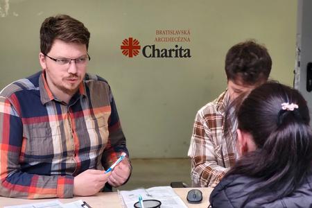 Допомога українцям у Центрі допомоги в Братиславі.