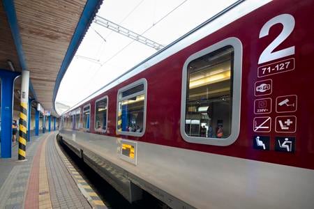 If you plan to travel by night train on Saturday evening, be prepared for an extended pause.