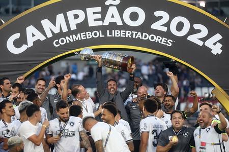 Botafogo players celebrate their historic trophy triumph on December 1, 2024.
