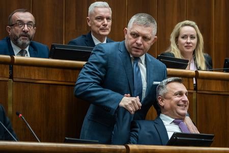Robert Fico and Andrej Danko in parliament