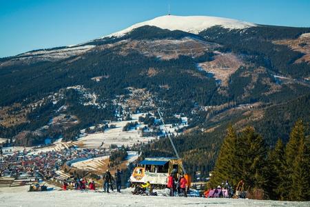 Mobile bar with a view! Skiers flock to Slovakia’s new snowcat café