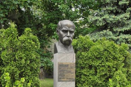 Бюст Т.Шевченка у Братиславі, Петржалка.